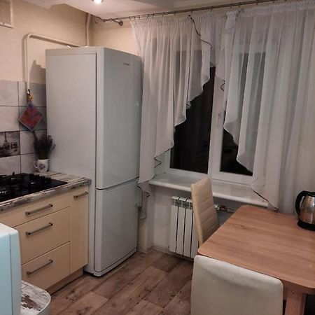 Квартира Возле Вокзала Kamjanske Exterior foto
