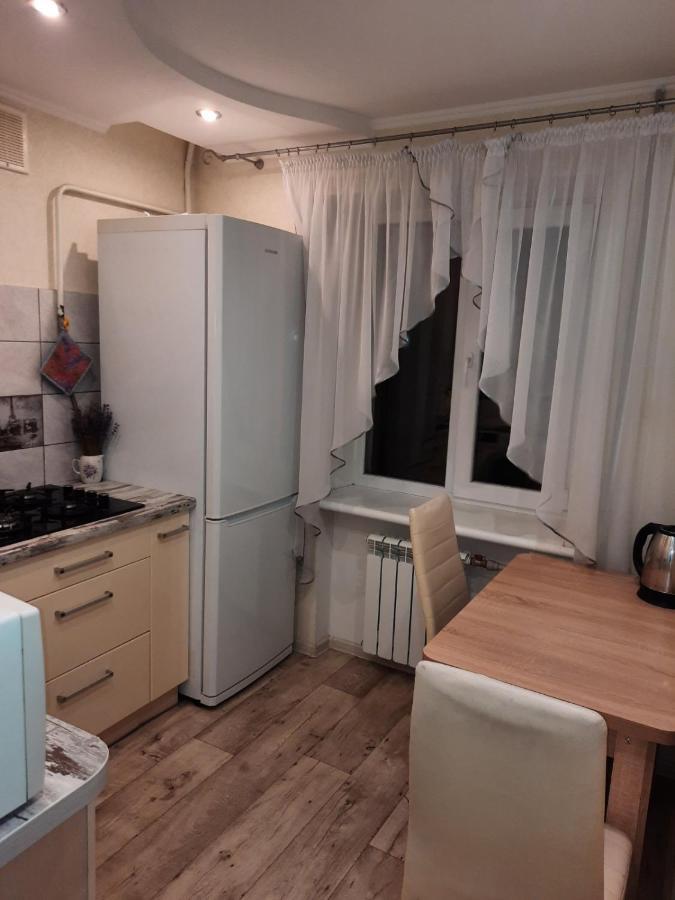 Квартира Возле Вокзала Kamjanske Exterior foto